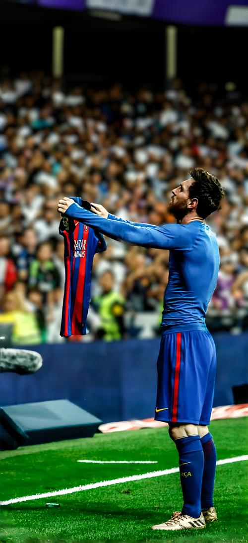 随机梅西回归赛场，势不可挡首场状态亮眼，拜仁观众沸腾！